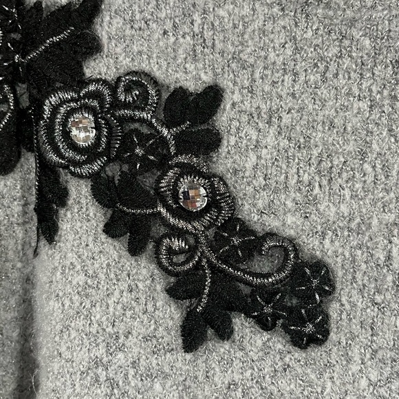 NEW Silver Metallic Floral Embellished Oversized Boucle Sweater HTF - Picture 4 of 16